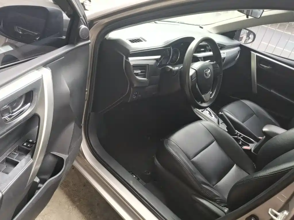 Toyota Corolla 2017 — фото 16
