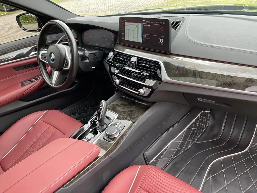 BMW 5 Series 2022 — фото 17