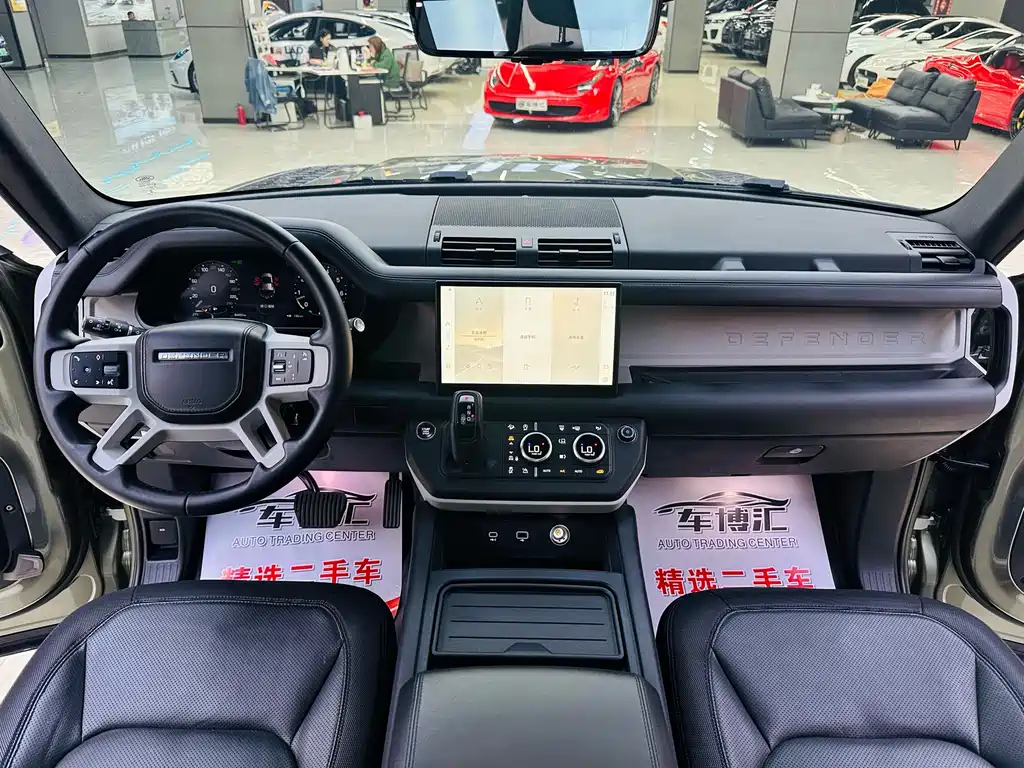 Land Rover Defender 2023 — фото 14