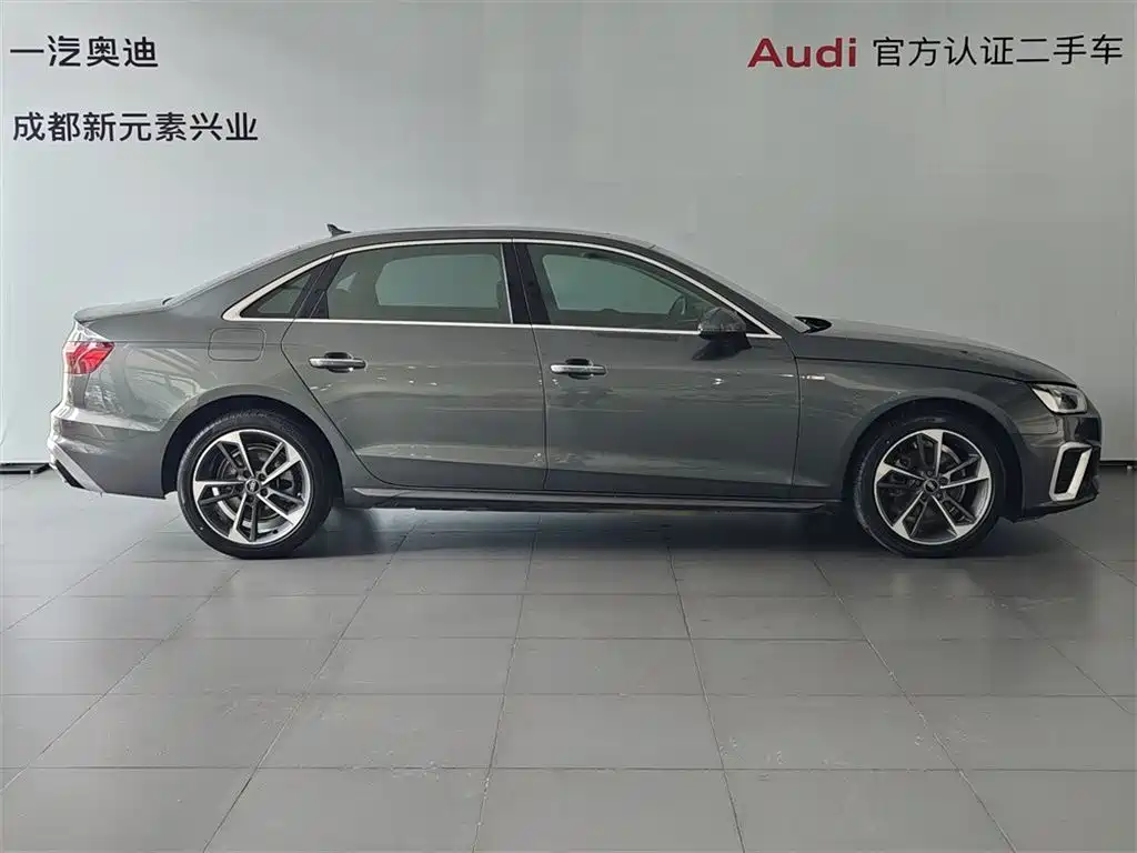 Audi A4L 2023 — фото 3