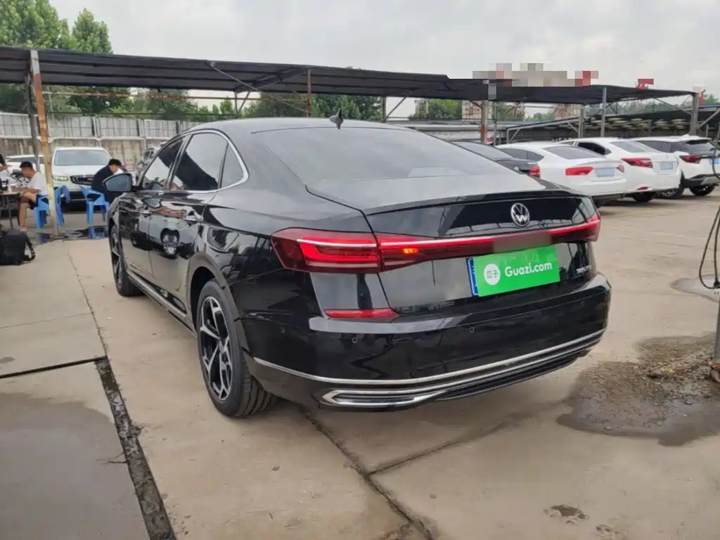 Volkswagen Passat 2025