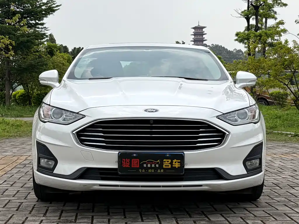 Ford Mondeo 2022 — фото 2