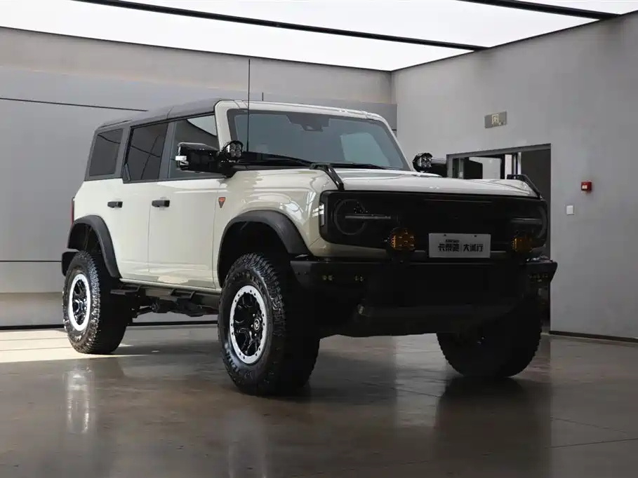 Ford Bronco 2025 — фото 27