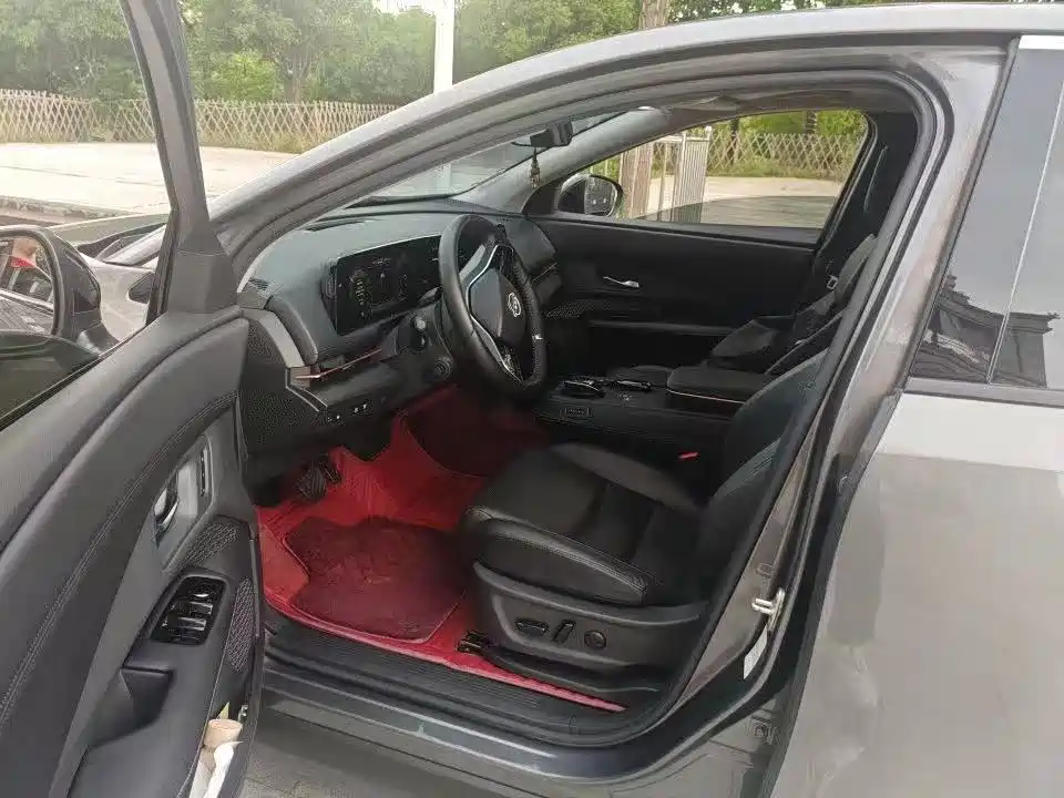 Nissan ARIYA 2024