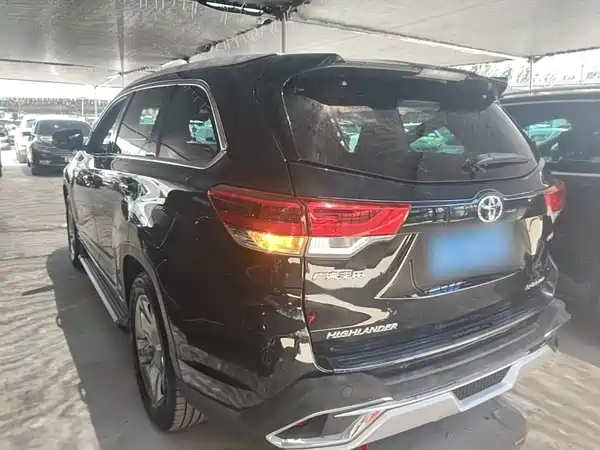 Toyota Highlander 2021