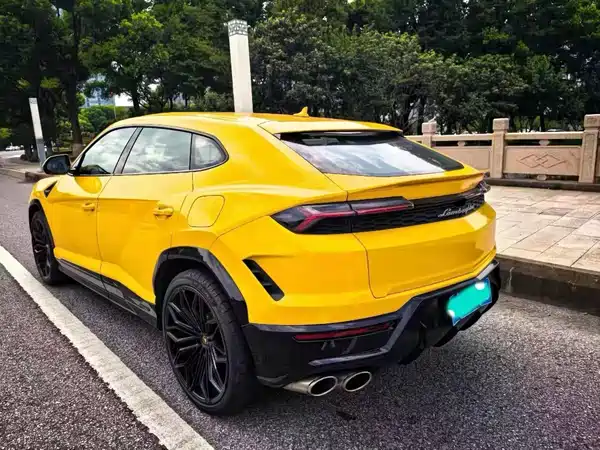 Lamborghini Urus SE 2026