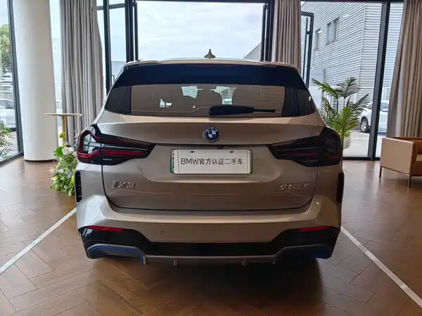 BMW iX3 2022