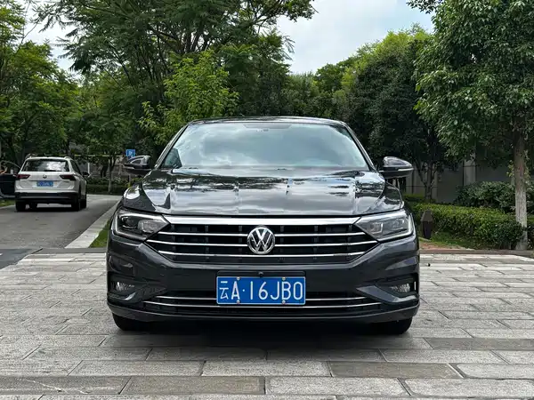 Volkswagen Sagitar 2021