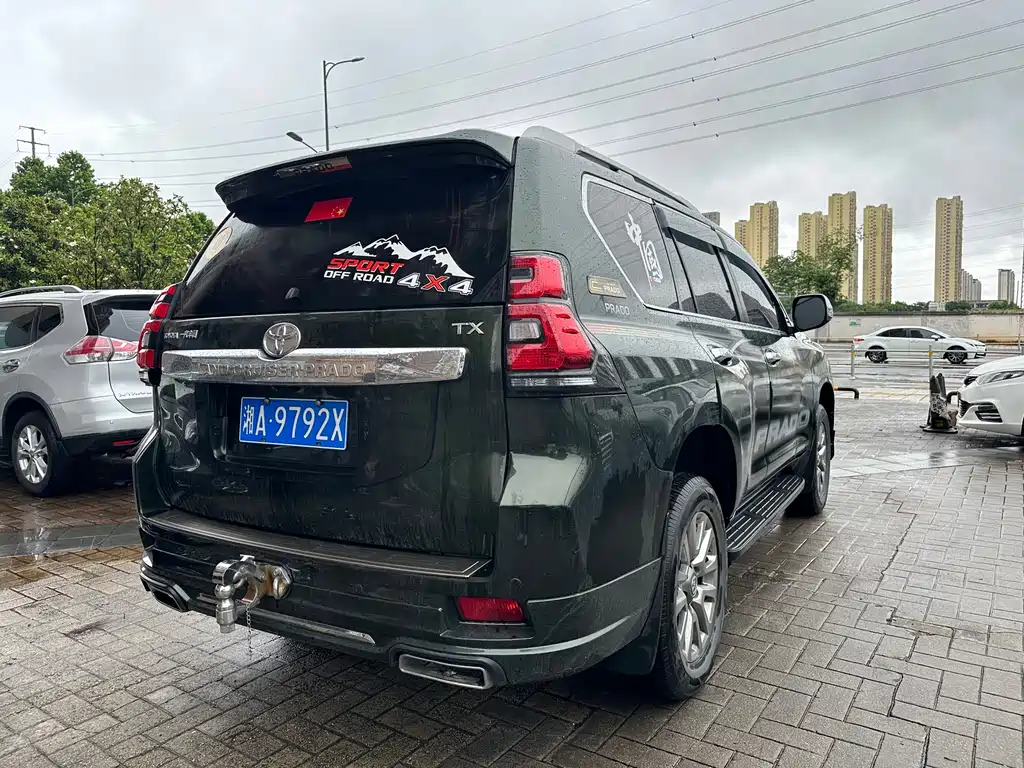 Toyota Prado 2015 — фото 6