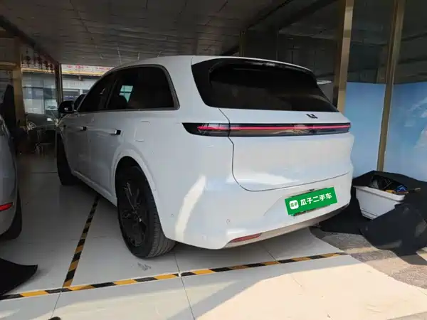 Li Auto L6 2024