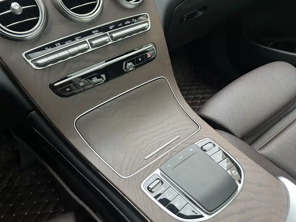 Mercedes-Benz GLC 2020 — фото 20