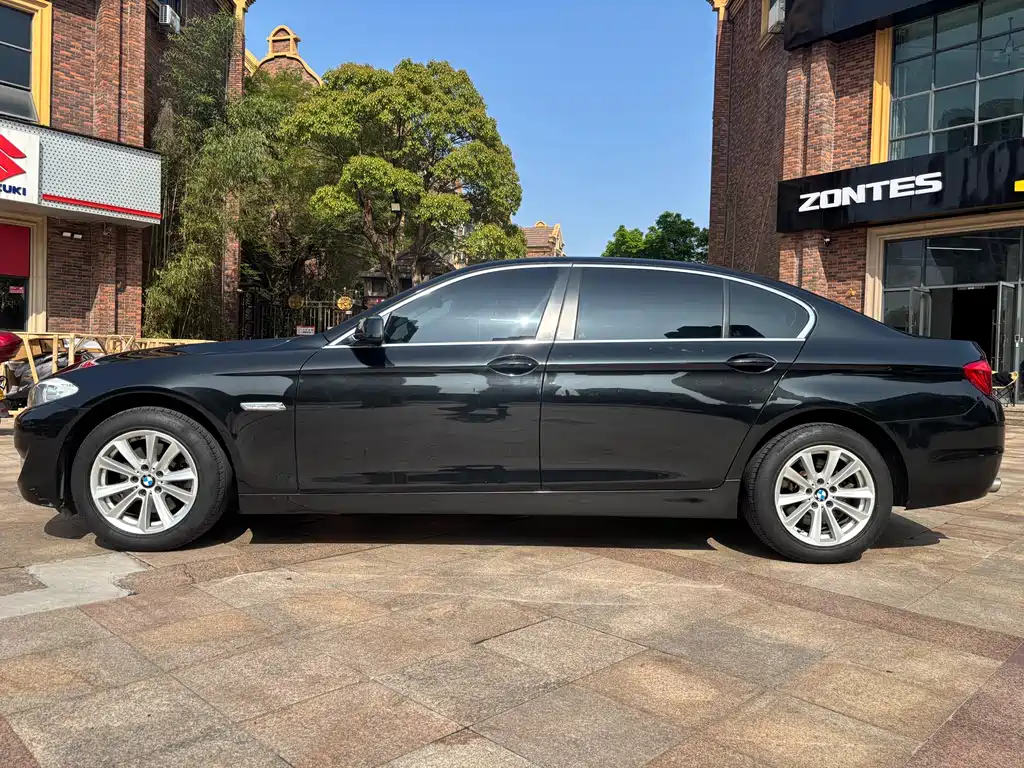 BMW 5 Series 2013 — фото 20