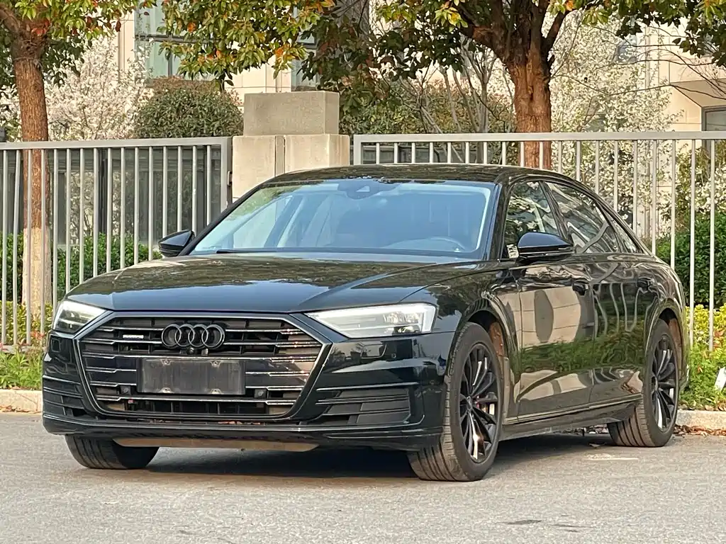 Audi A8 2021 — фото 2