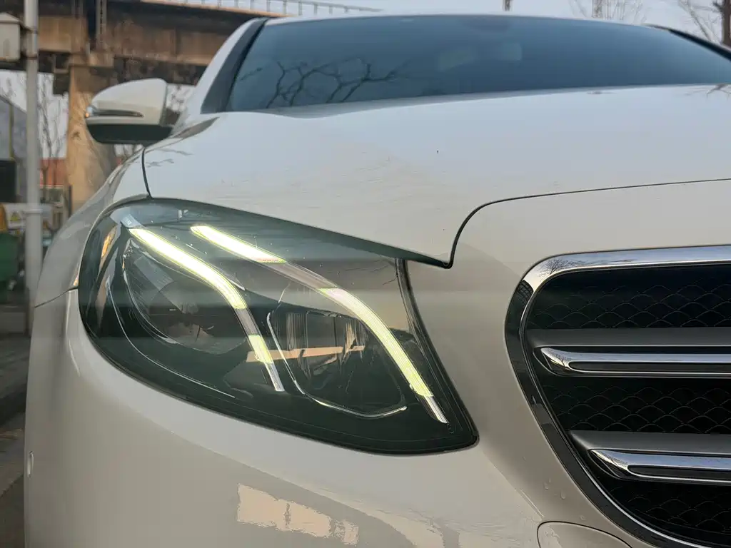 Mercedes-Benz E-Class 2019 — фото 3