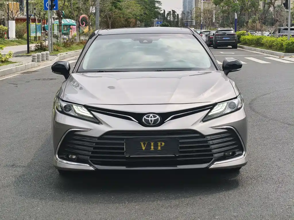 Toyota Camry 2021 — фото 3