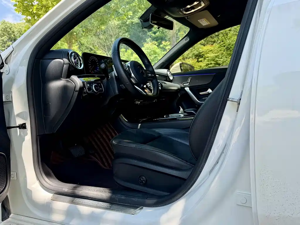Mercedes-Benz A-Class 2020 — фото 10