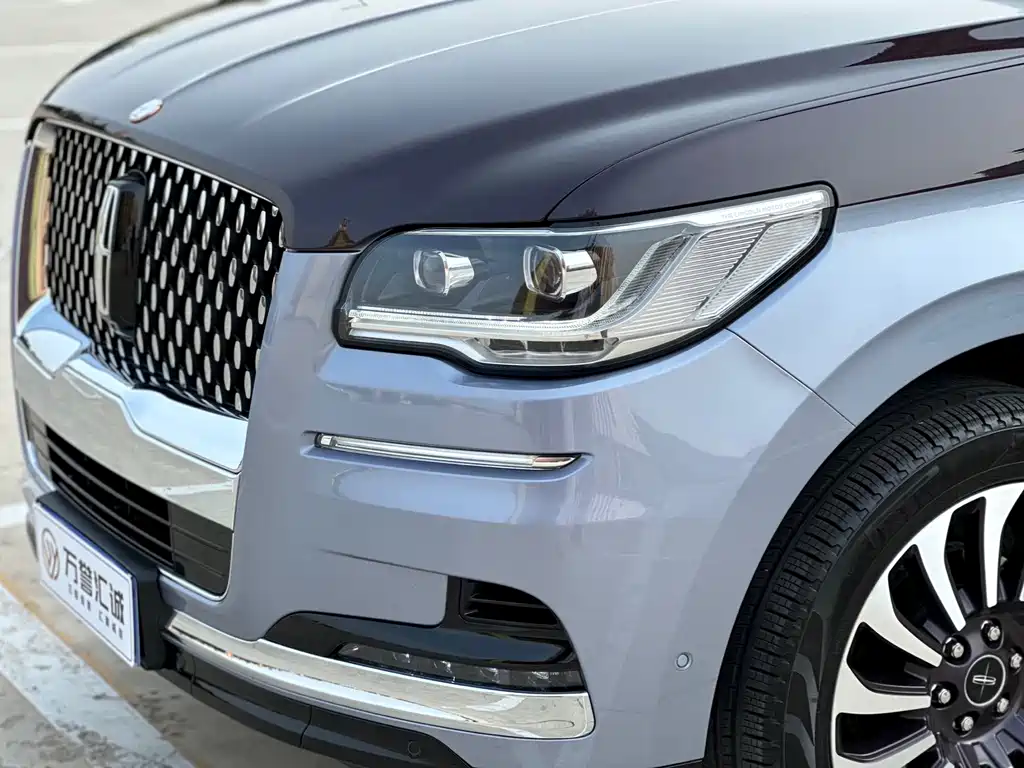 Lincoln Navigator One 2023 — фото 5