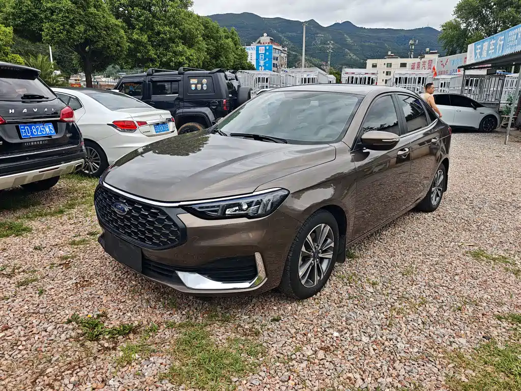 Ford Escort 2021