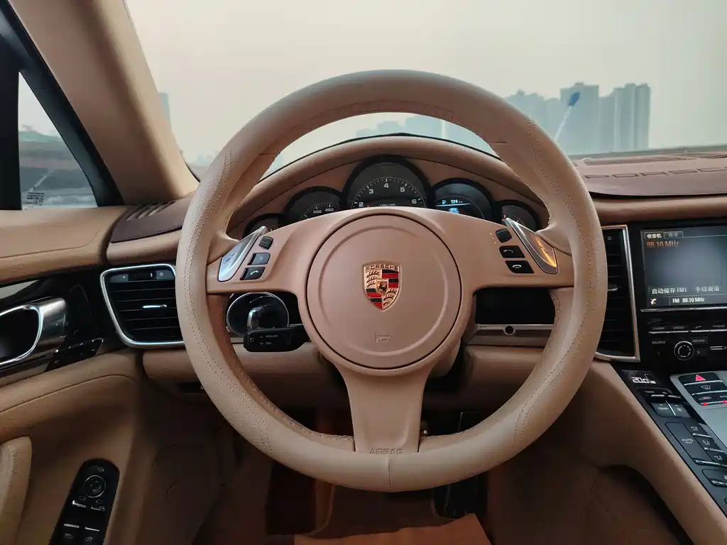 Porsche Panamera 2015 — фото 16