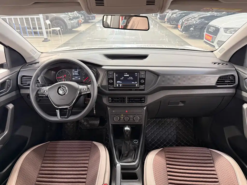 Volkswagen T-Cross 2020 — фото 14