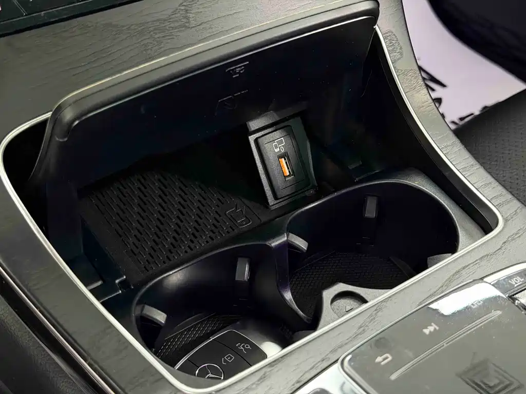 Mercedes-Benz C-Class 2019 — фото 50