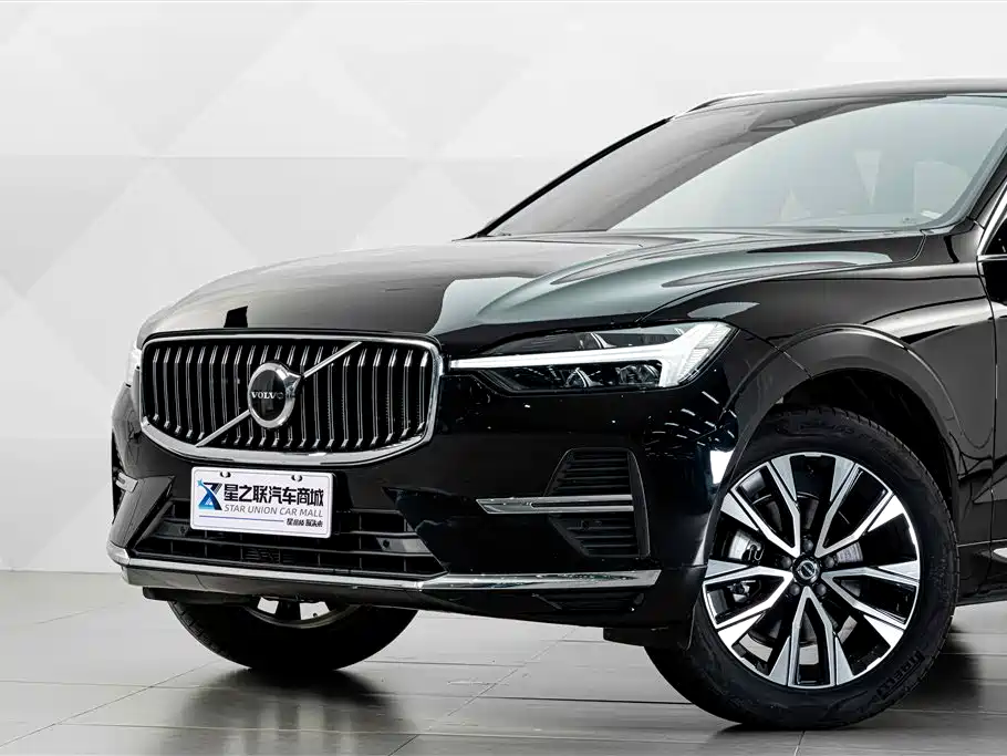 Volvo XC60 2024 — фото 3