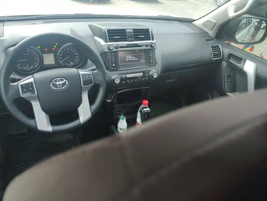 Toyota Prado 2017 — фото 12