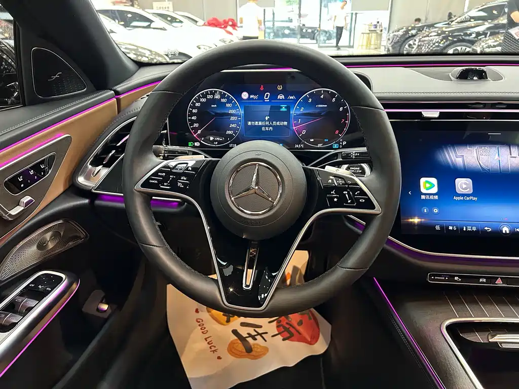 Mercedes-Benz E-Class 2025 — фото 14