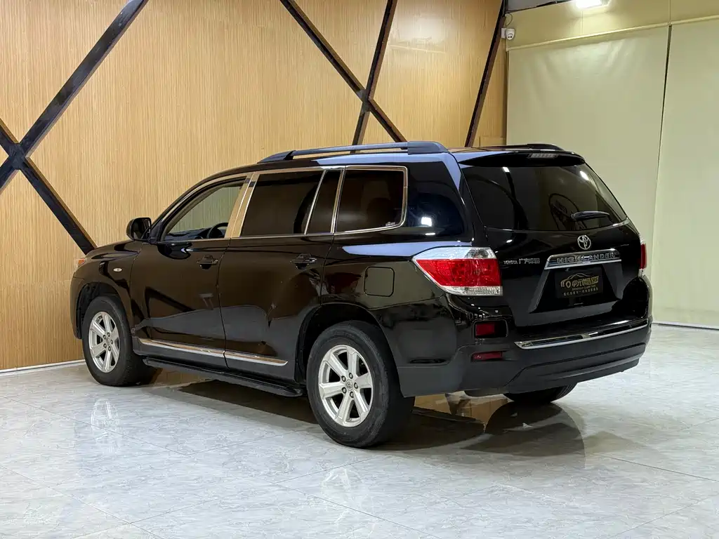 Toyota Highlander 2013 — фото 14