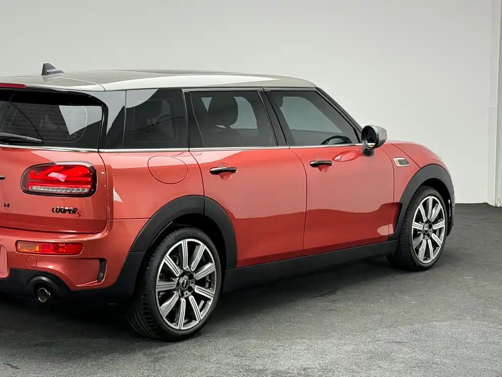 MINI Clubman 2024 — фото 15