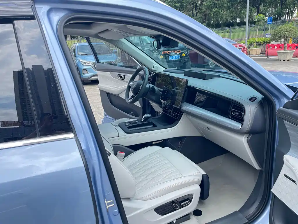 GAC Motor Trumpchi GS8 2022 — фото 15