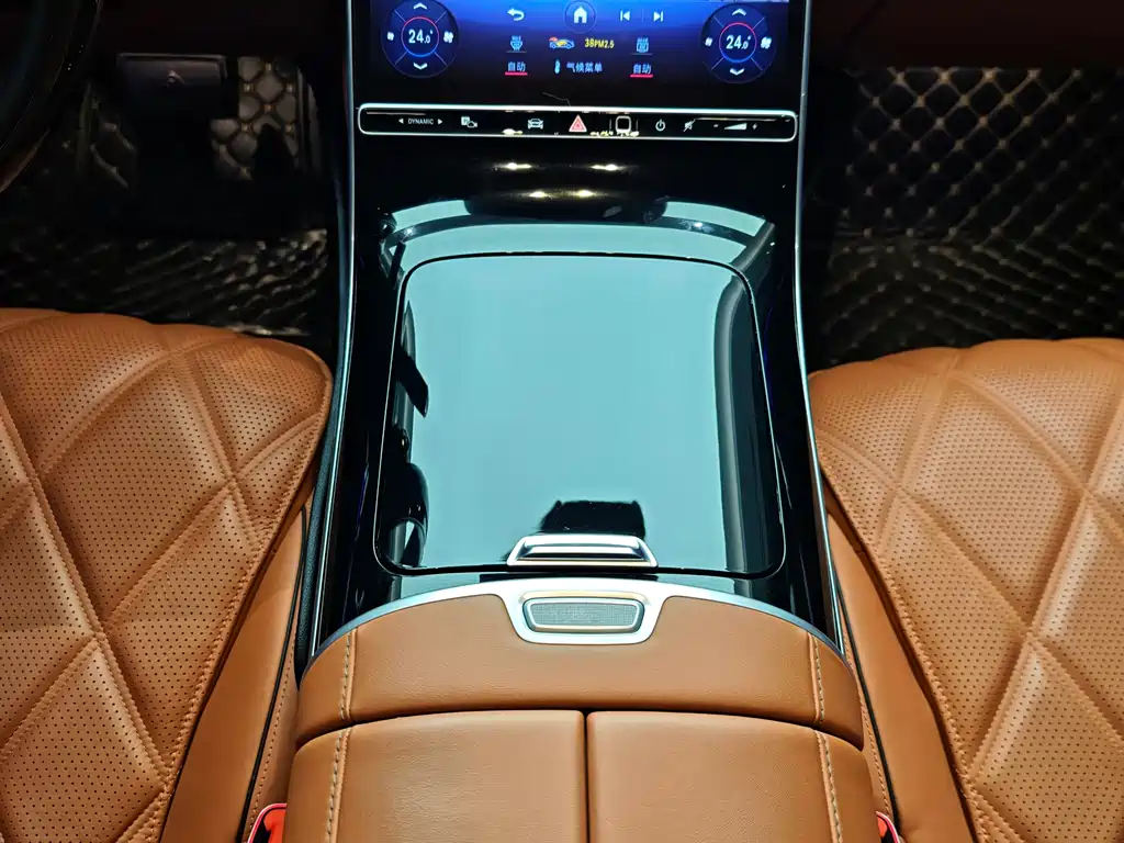 Mercedes-Benz Maybach S-Class 2023 — фото 11