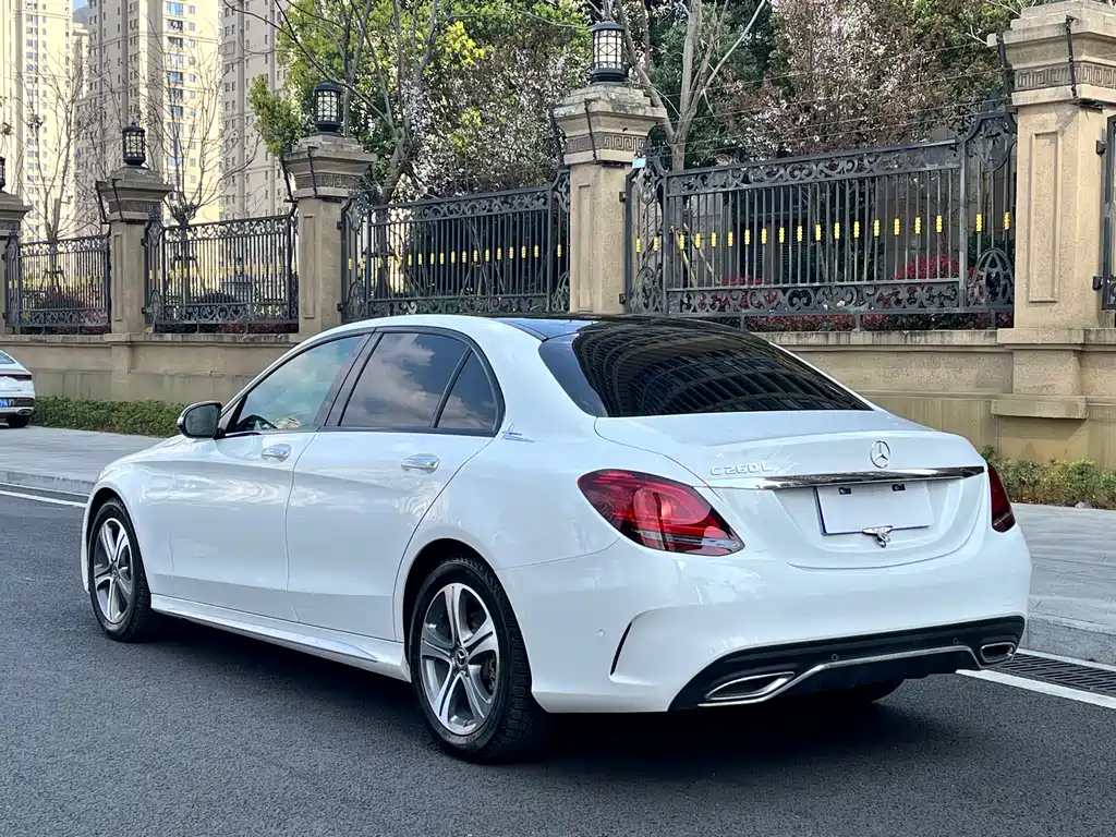 Mercedes-Benz C-Class 2020 — фото 13