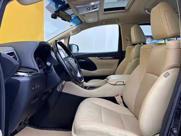 Toyota Alphard 2015