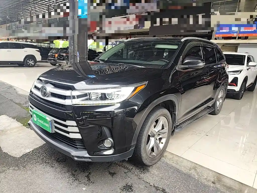 Toyota Highlander 2020 — фото 1