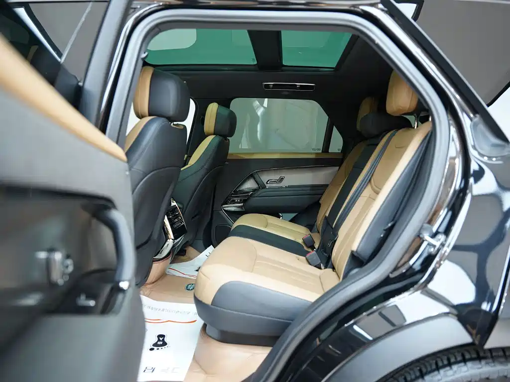 Land Rover Sport 2024 — фото 13