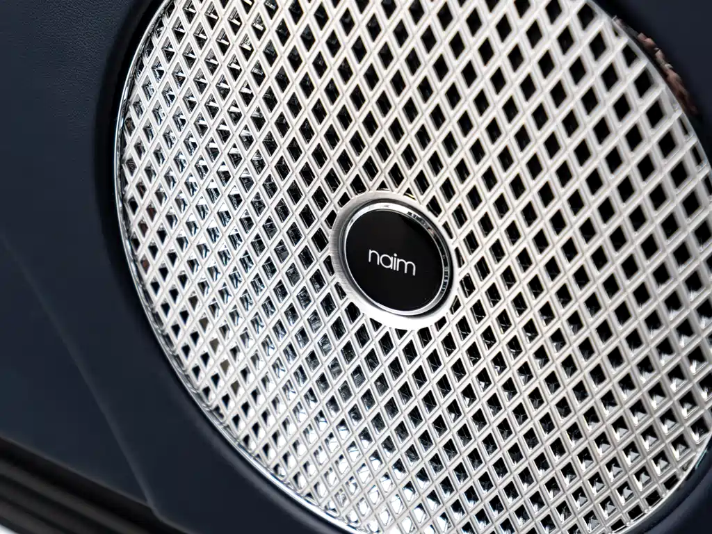 Bentley Bentayga 2022 — фото 13