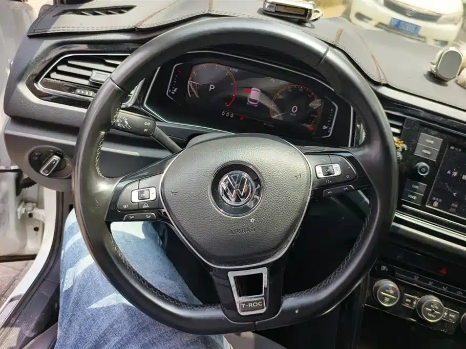 Volkswagen T-Roc 2020 — фото 15