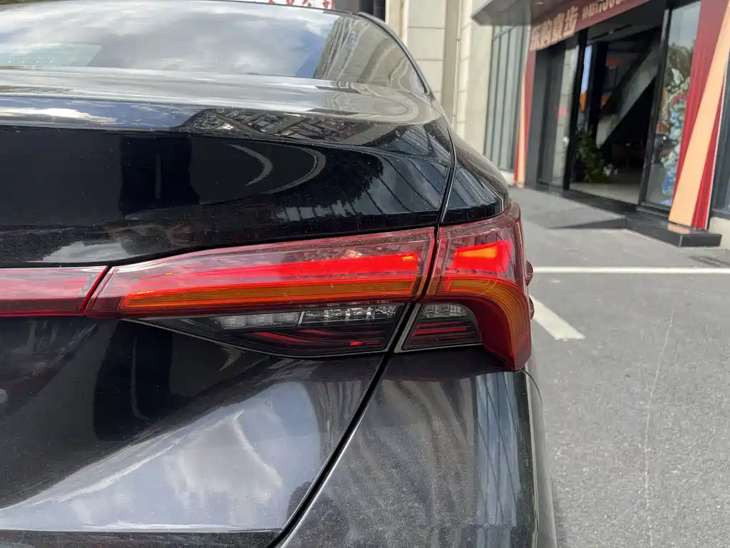 Toyota Avalon 2020 — фото 16