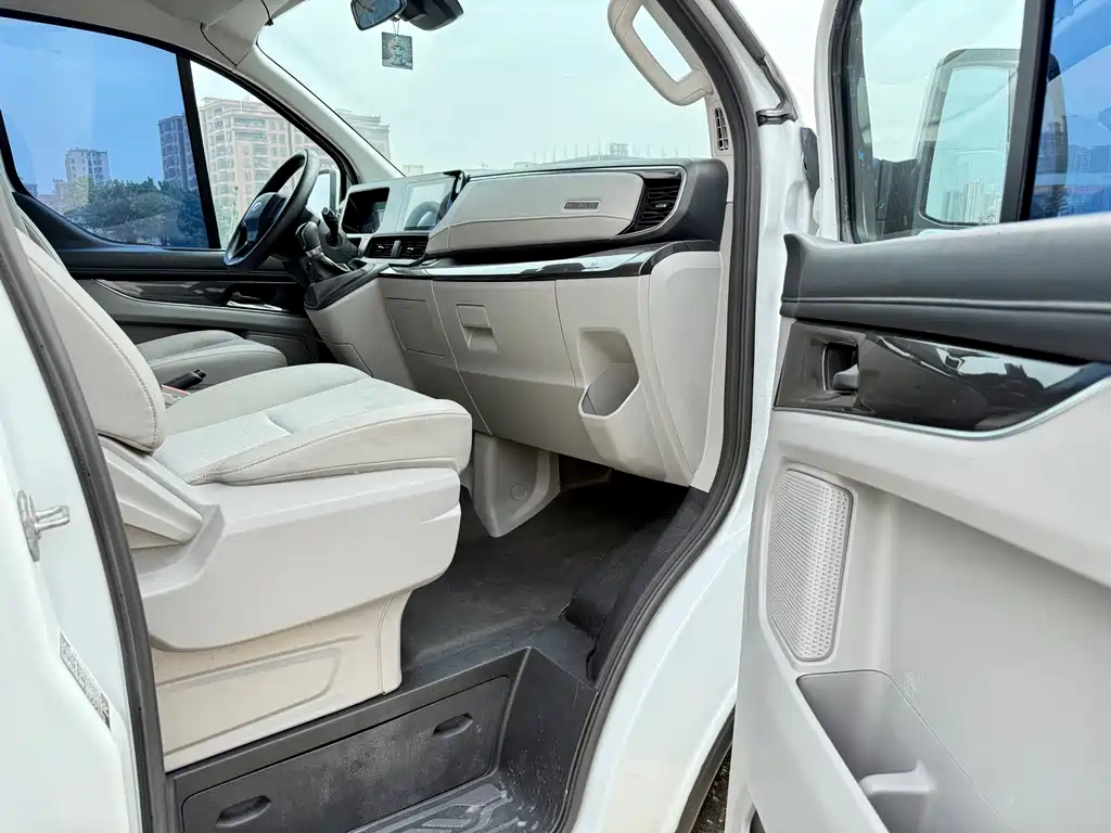 Ford Transit 2023 — фото 12