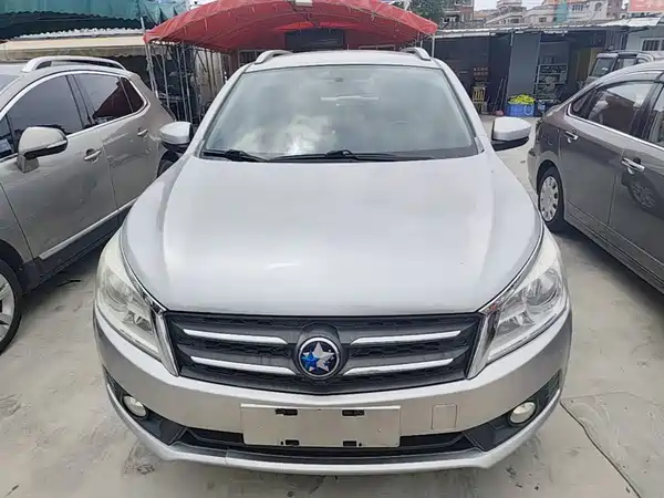 Venucia T70 2015