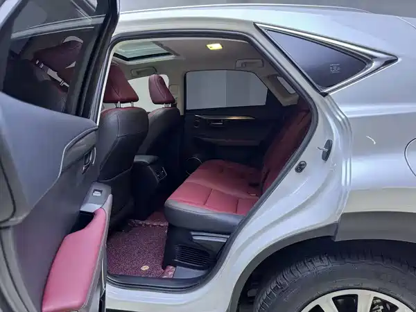 Lexus NX 2019
