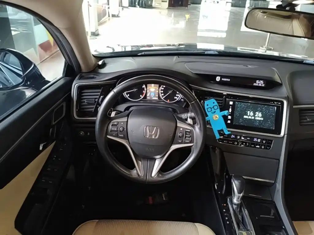 Honda Spirior 2016 — фото 11