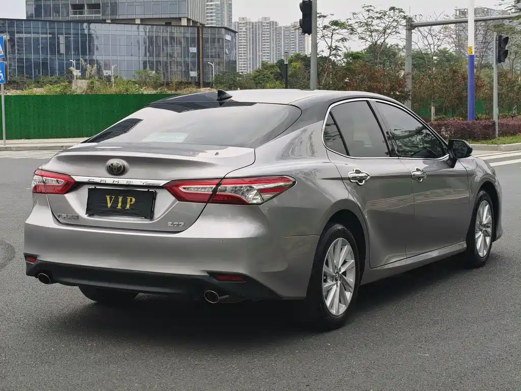 Toyota Camry 2021 — фото 11