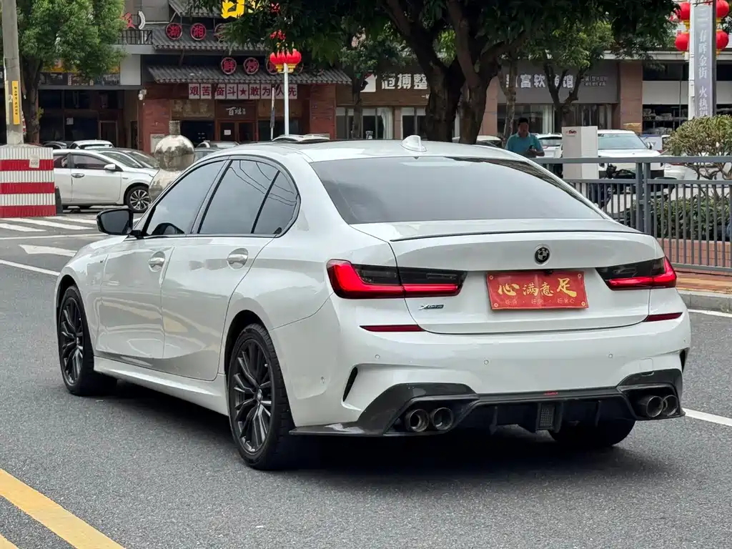 BMW 3 Series 2021