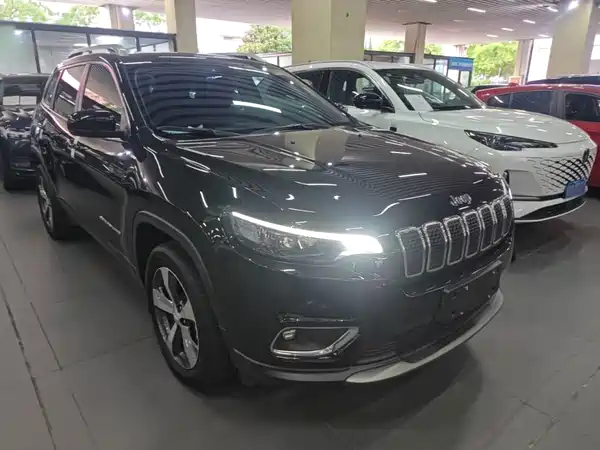 Jeep Cherokee 2021