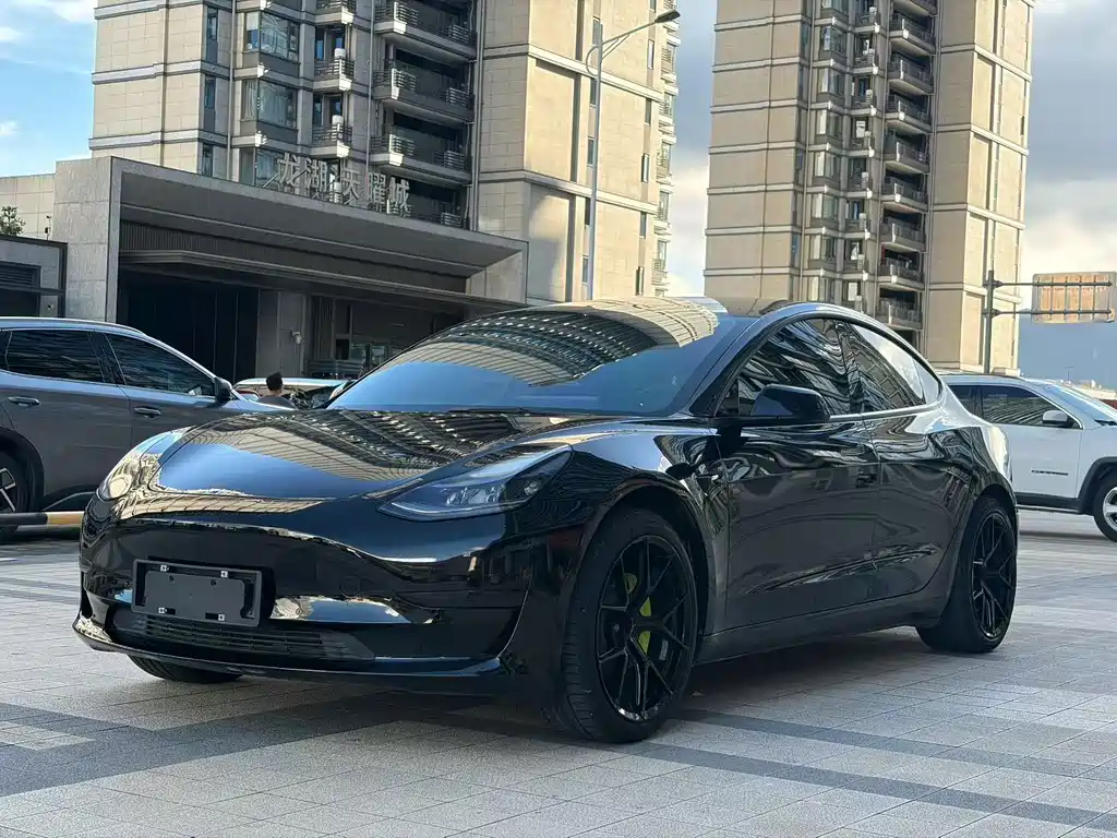 Tesla Model 3 2022 — фото 1