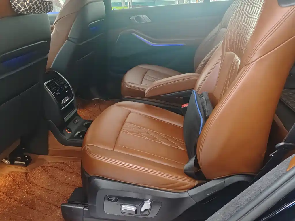 BMW X7 2021