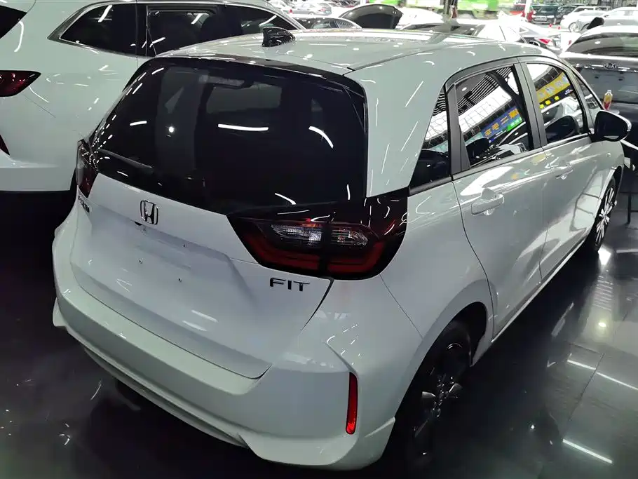 Honda Fit 2023 — фото 3