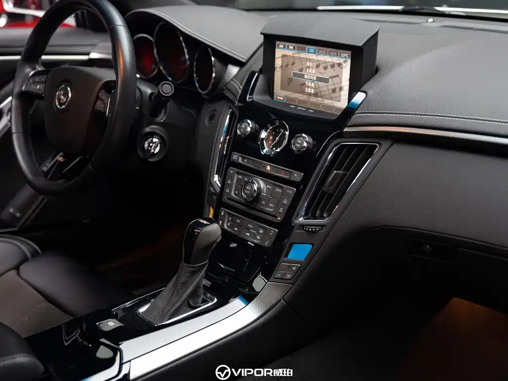 Cadillac CTS 2015 — фото 12